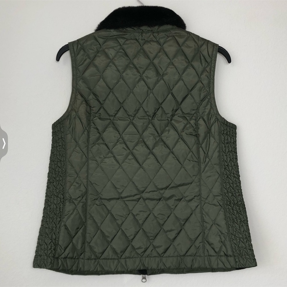 NIKE Women’s Neutral Green Quilted Puffer Vest with Fur Collar - Picture 4 of 14